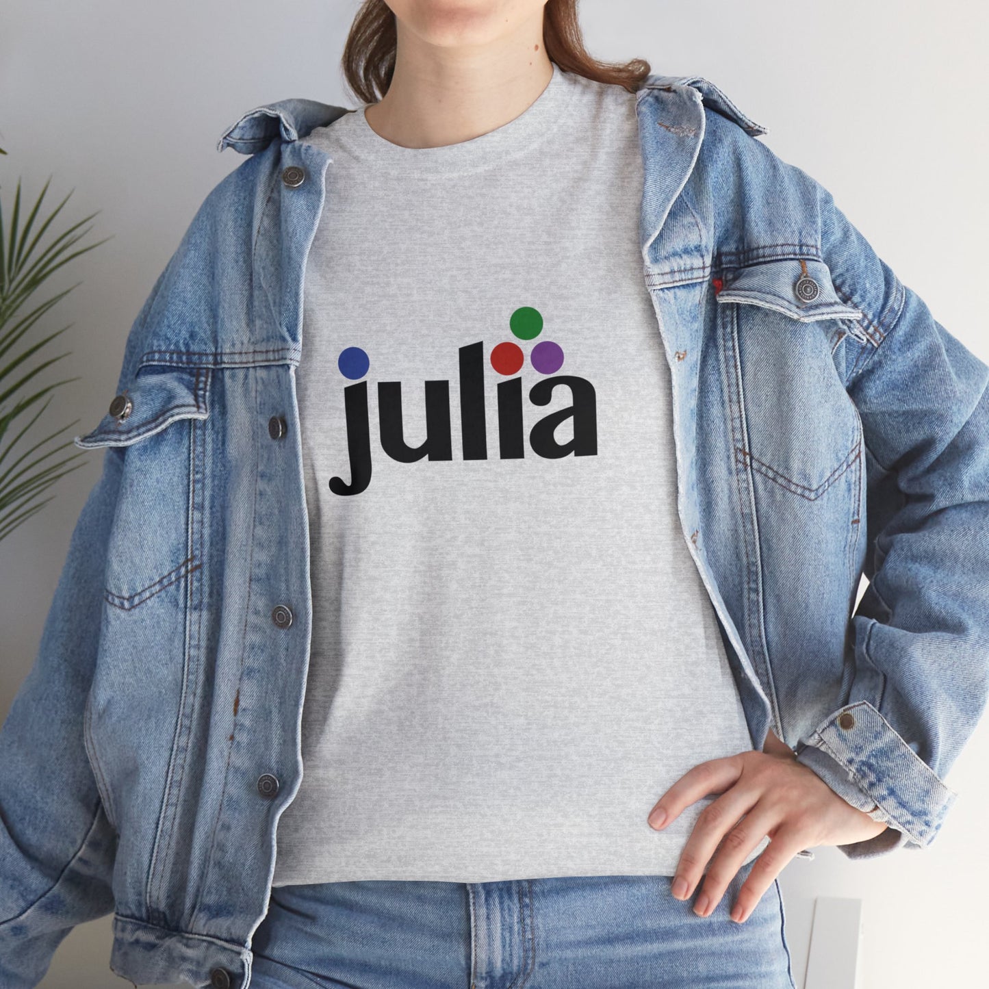 light_teeshirt("julia")