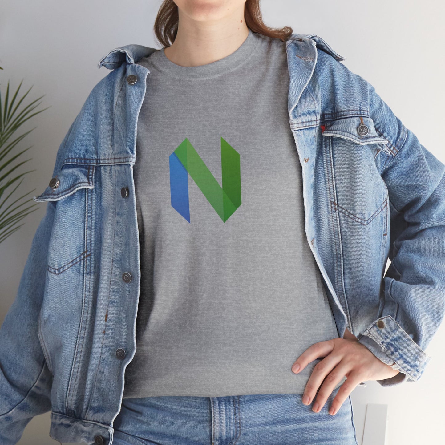 light_teeshirt("neovim")