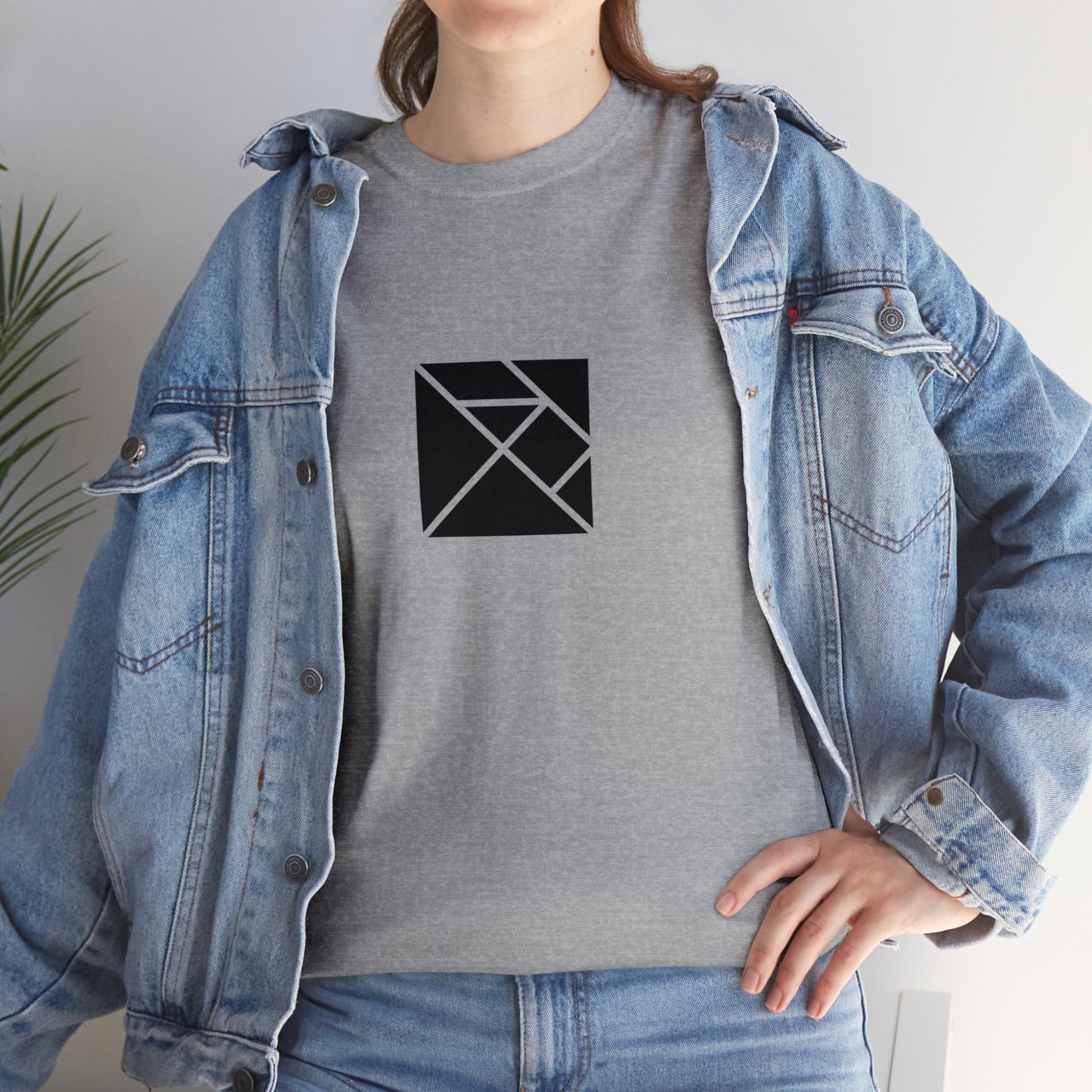 light_teeshirt("elm", "#000")