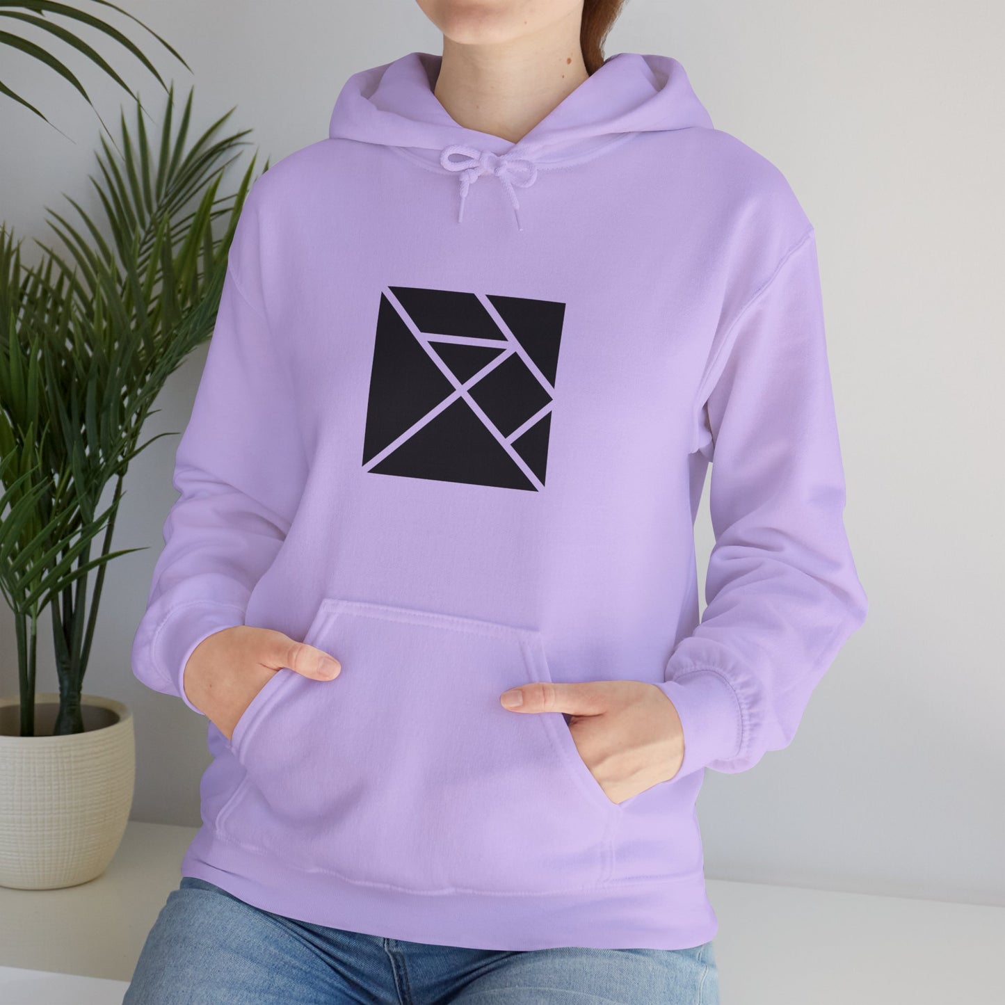 light_hoodie("elm", "#000")