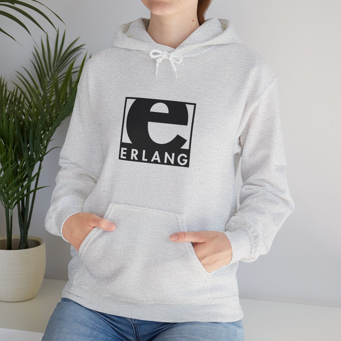 light_hoodie("erlang", "#000")