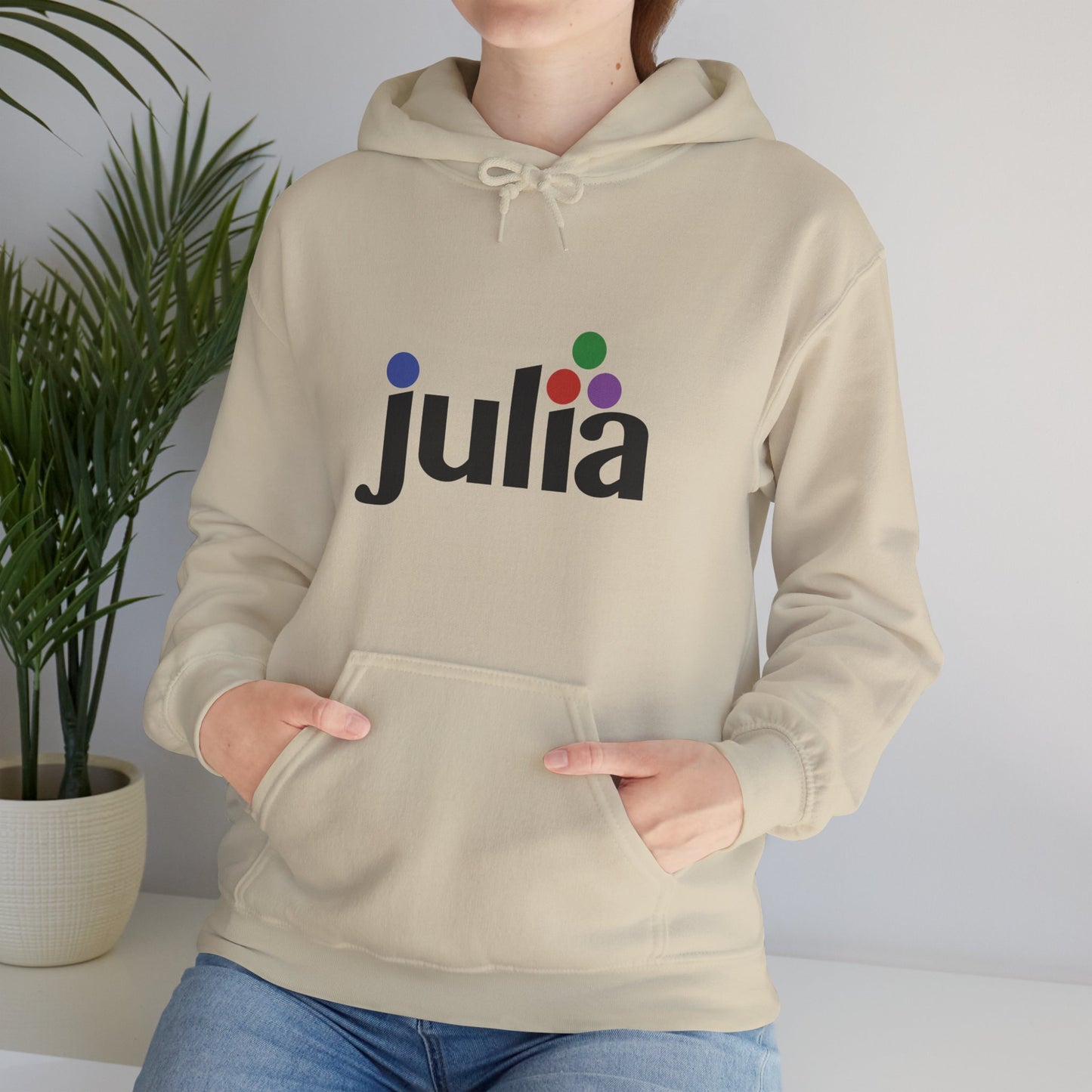 light_hoodie("julia")