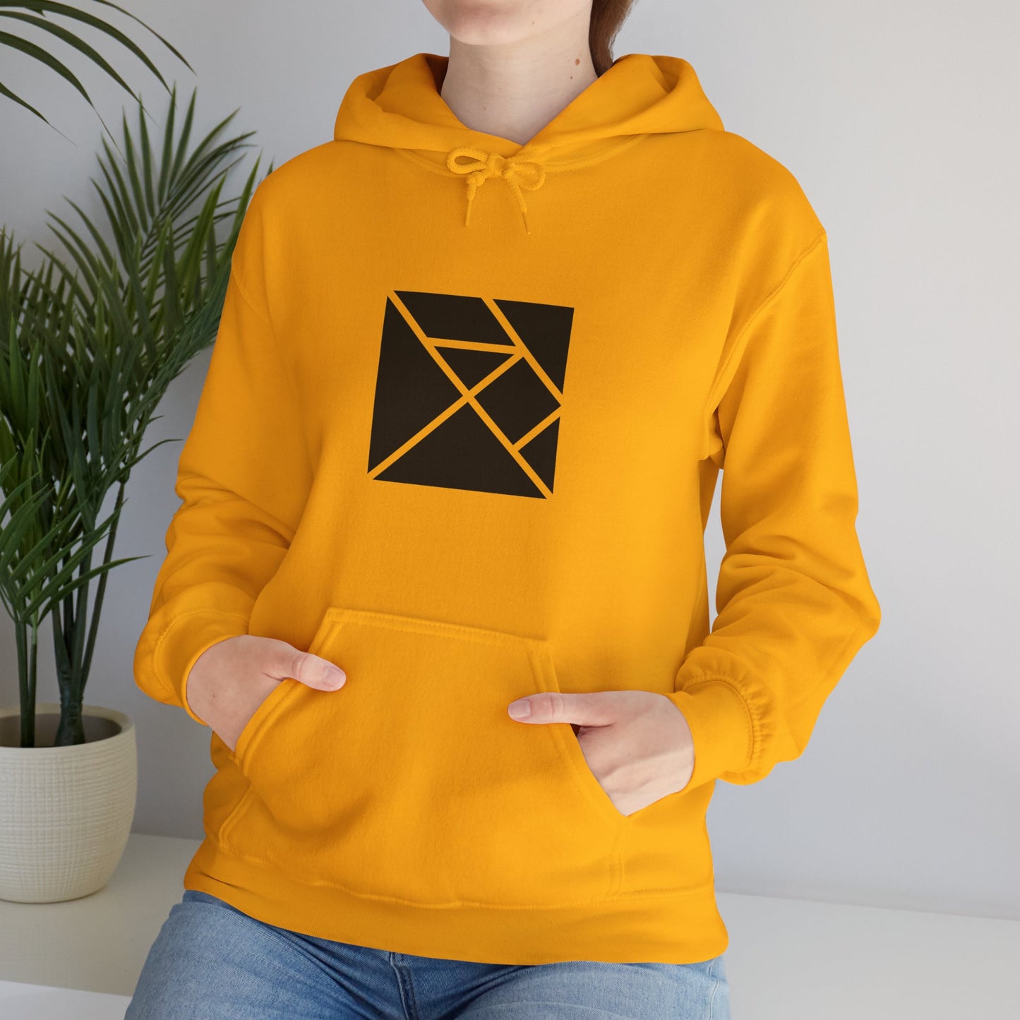 light_hoodie("elm", "#000")