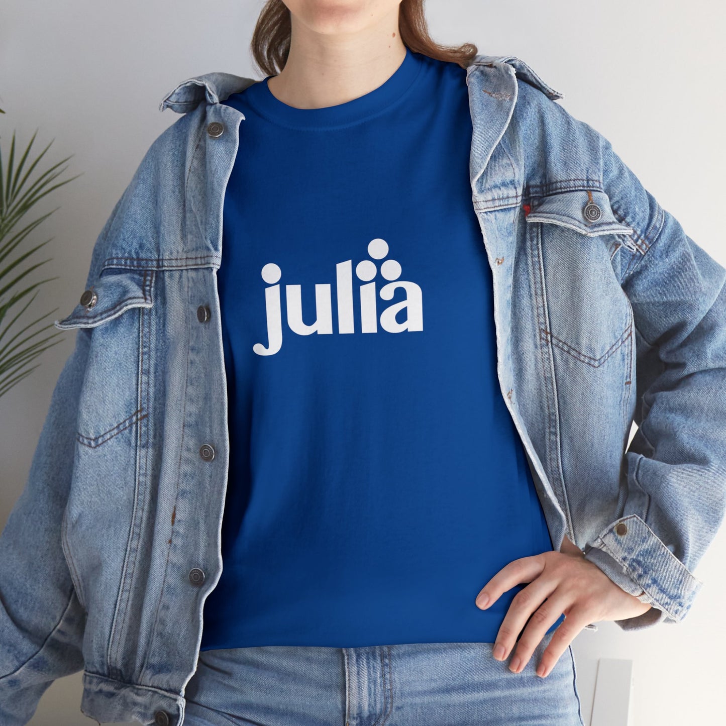 dark_teeshirt("julia")