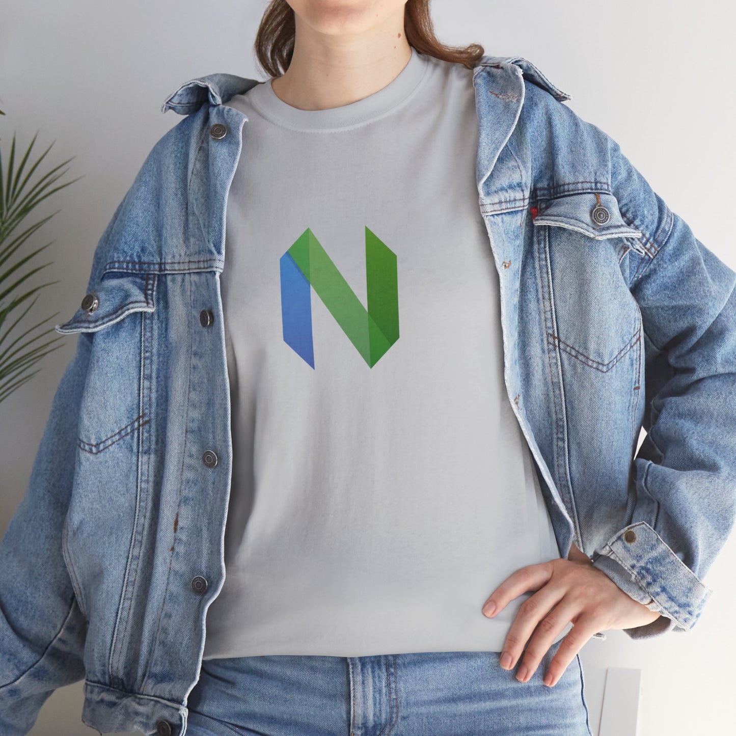 light_teeshirt("neovim")