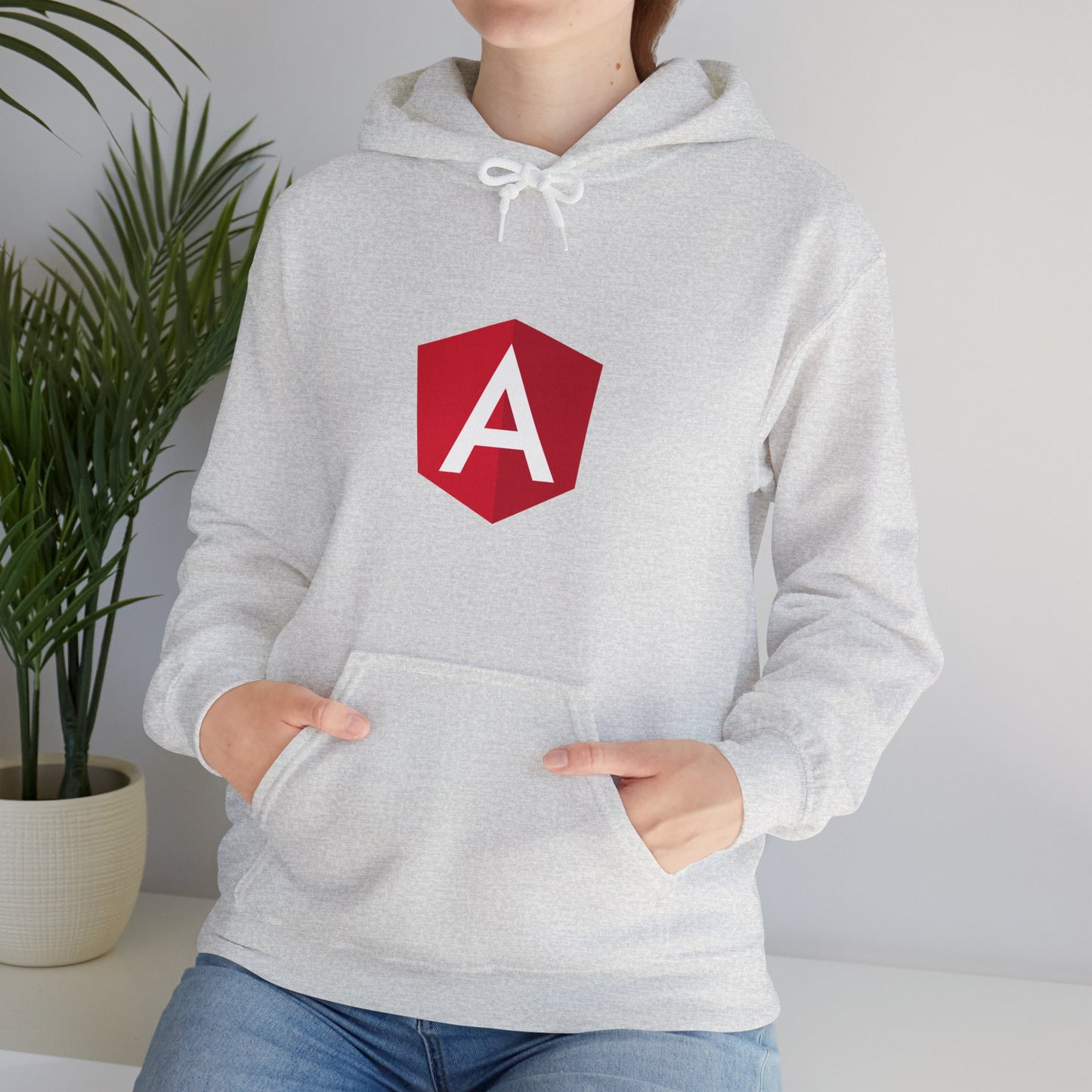 light_hoodie("angular", "#000")