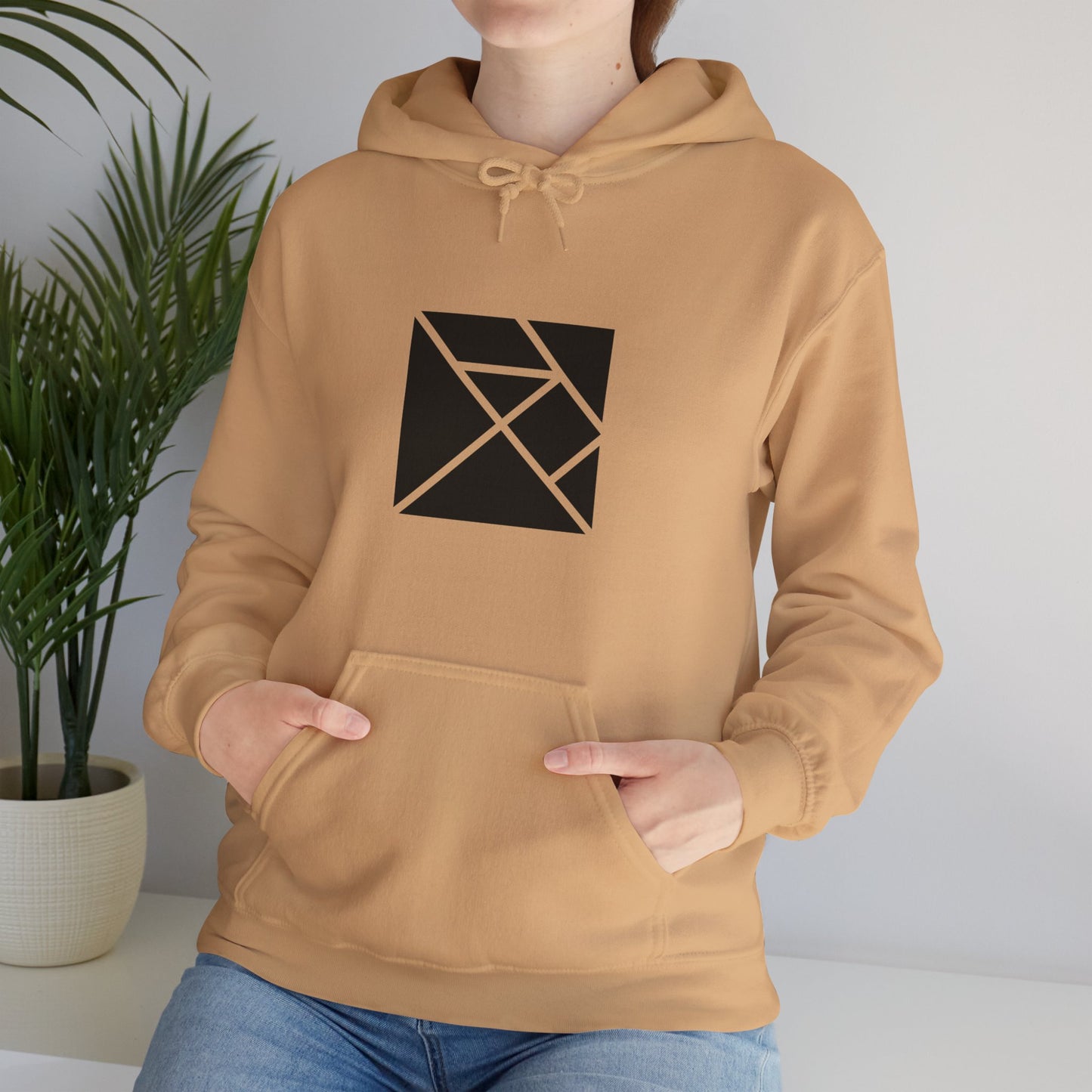 light_hoodie("elm", "#000")