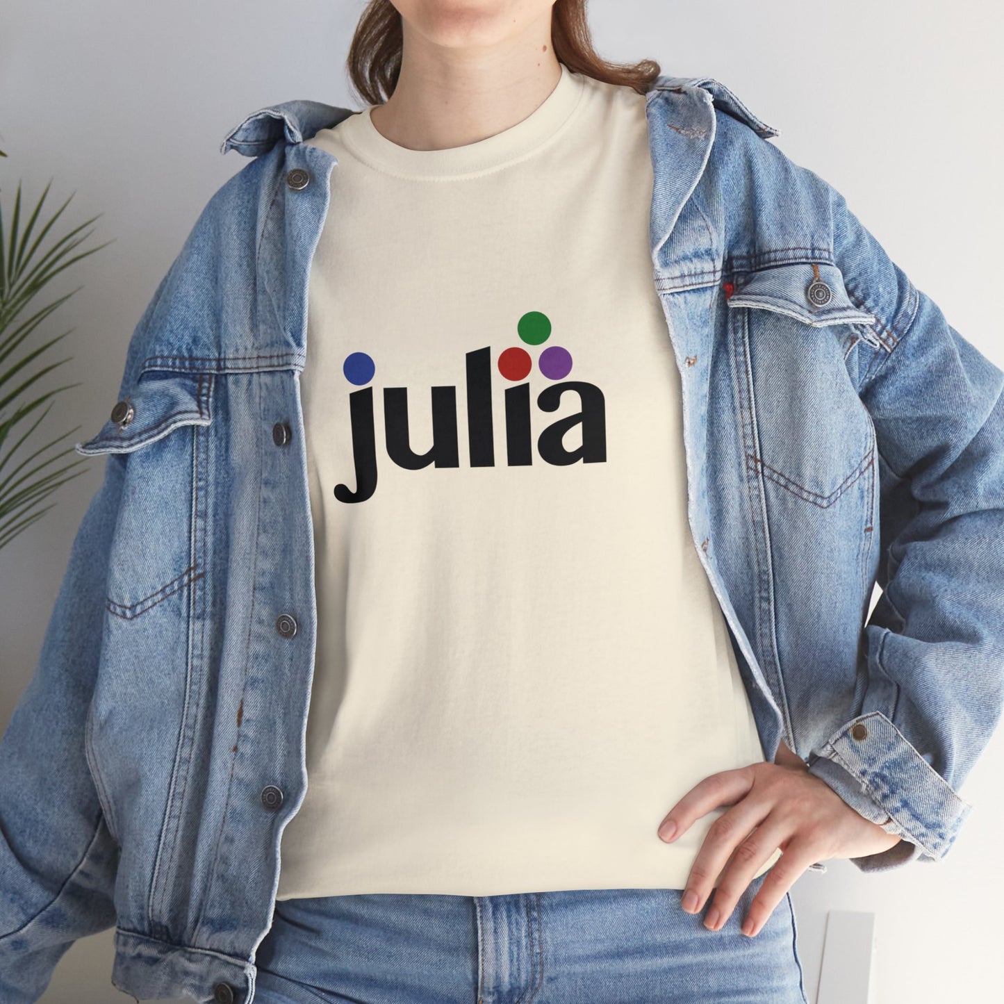 light_teeshirt("julia")