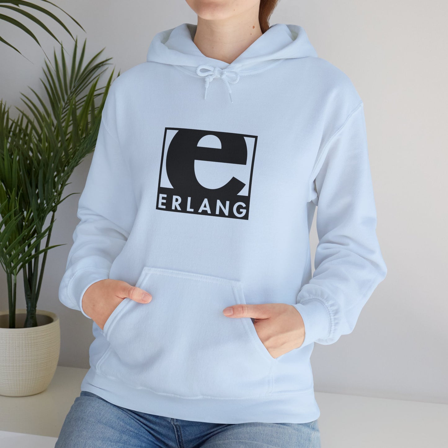 light_hoodie("erlang", "#000")