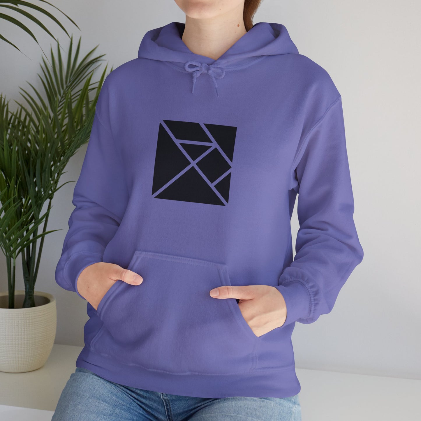 light_hoodie("elm", "#000")