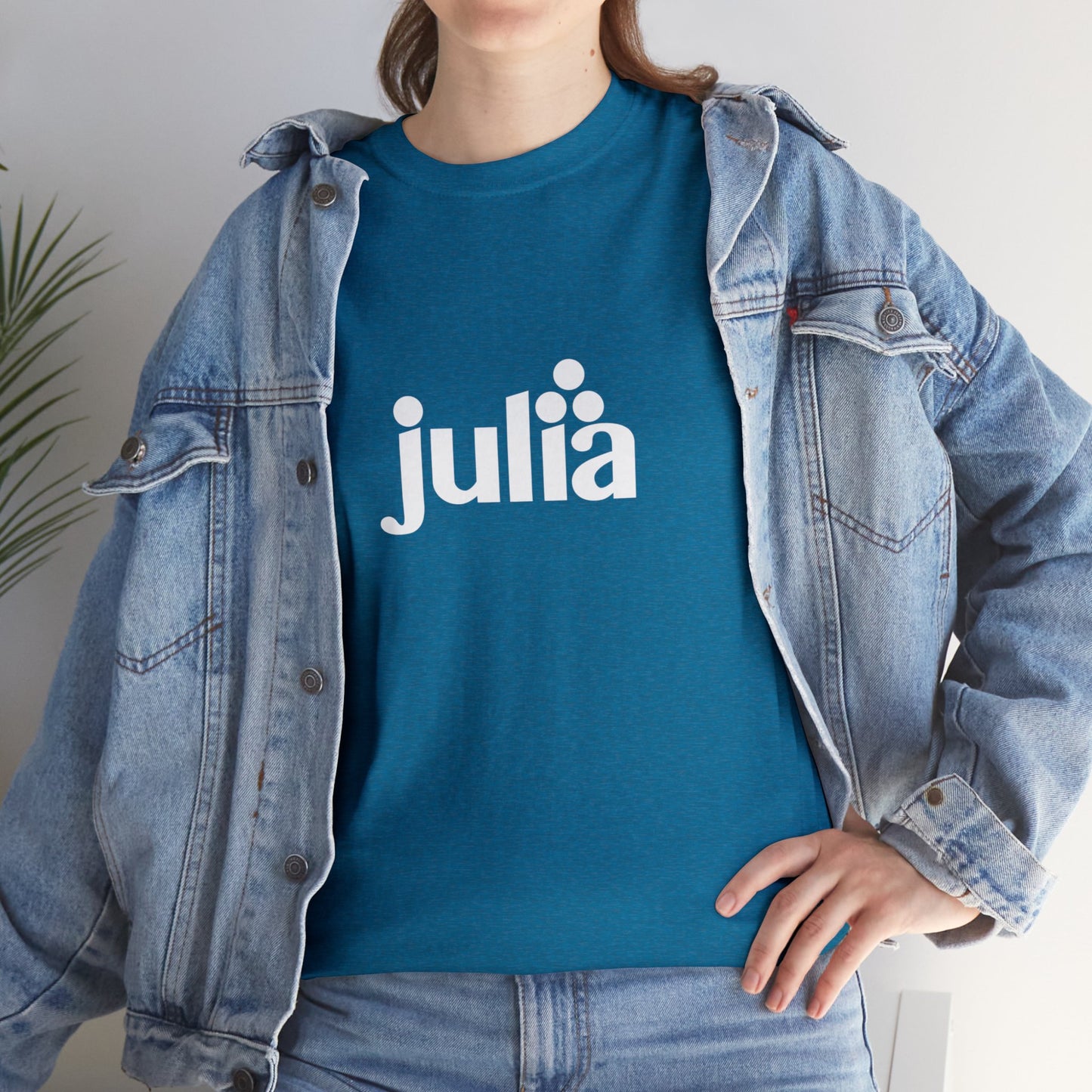 dark_teeshirt("julia")