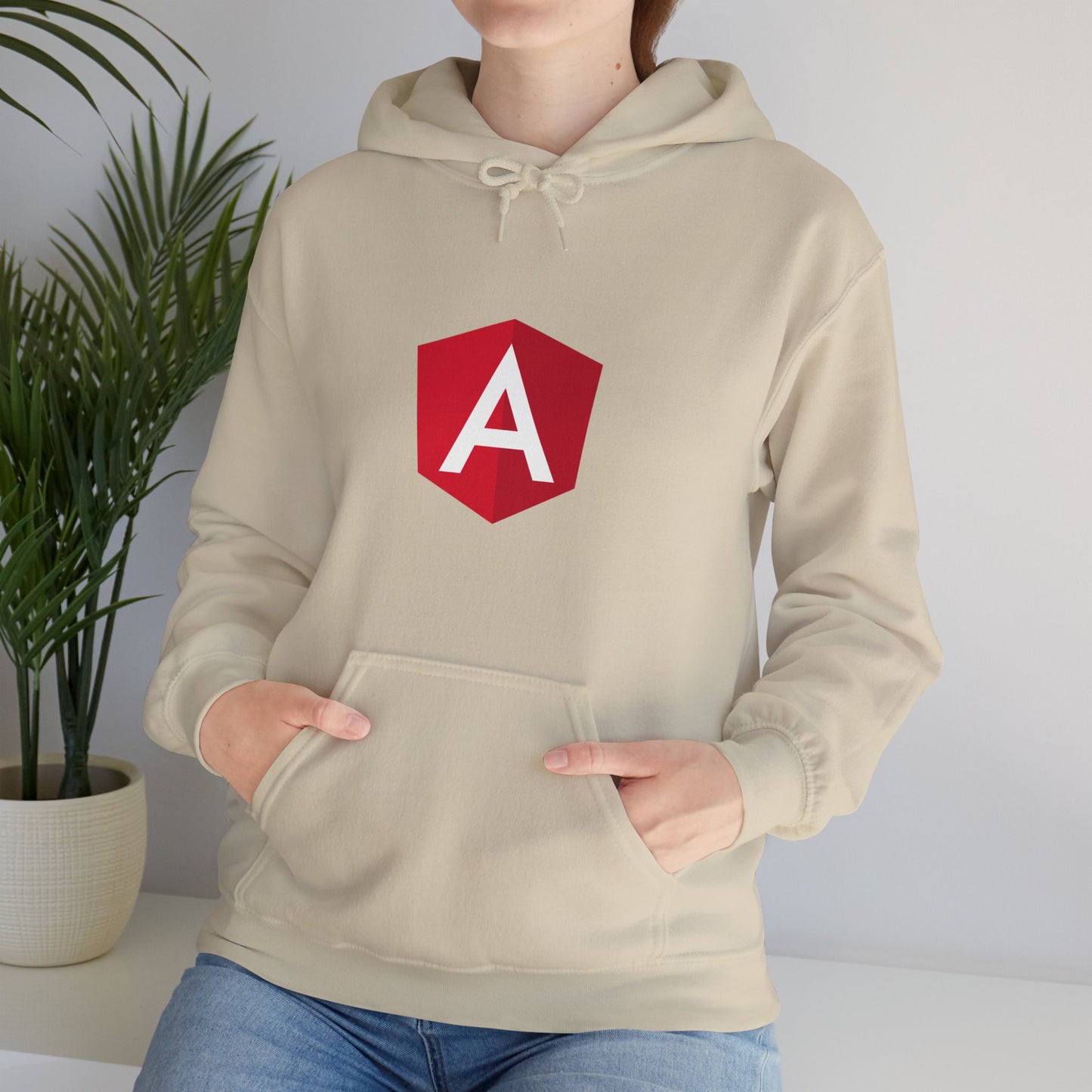 light_hoodie("angular", "#000")