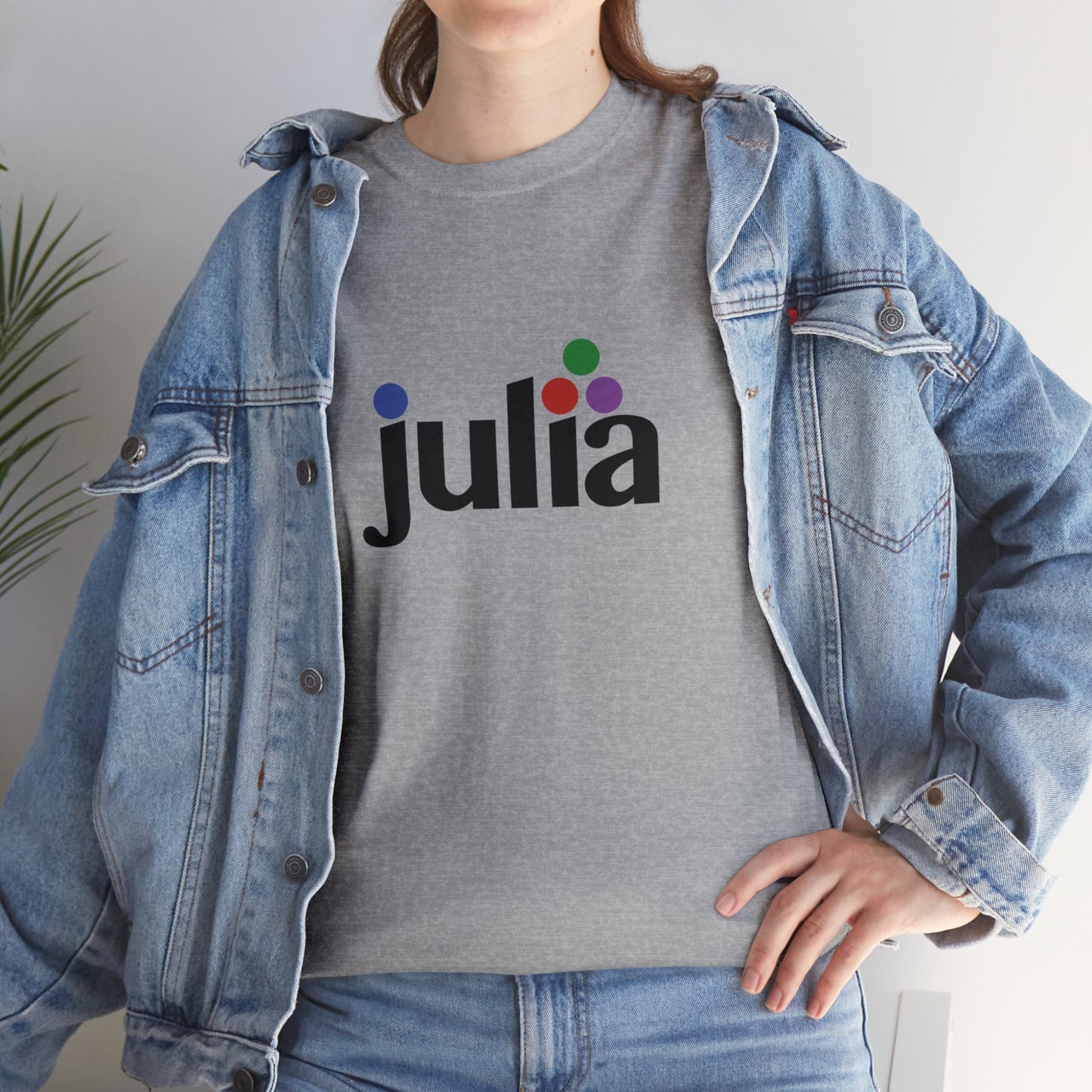 light_teeshirt("julia")