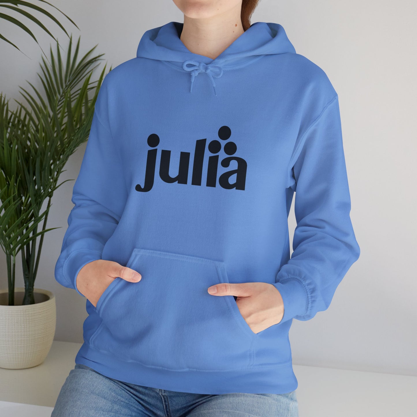 light_hoodie("julia", "#000")