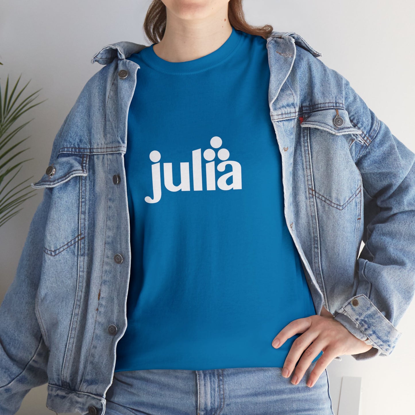 dark_teeshirt("julia")