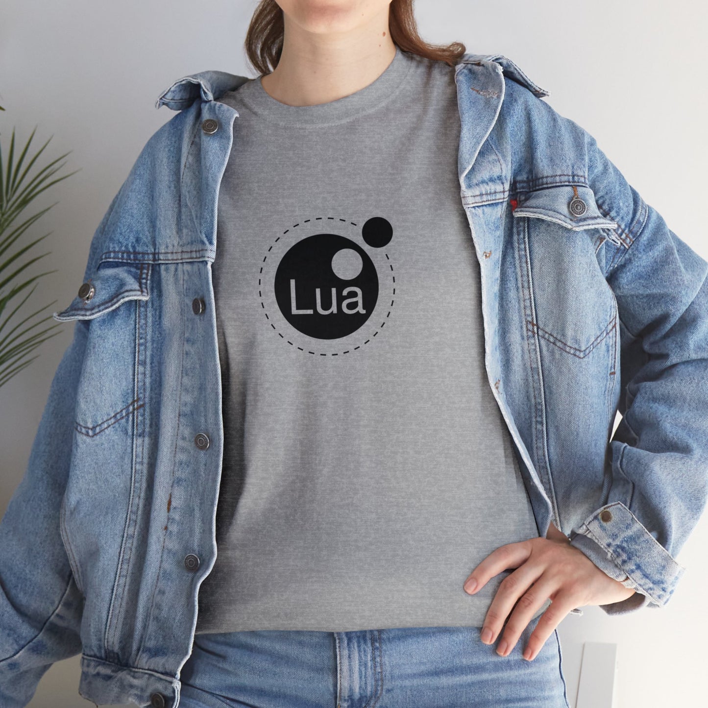 light_teeshirt("lua", "#000")