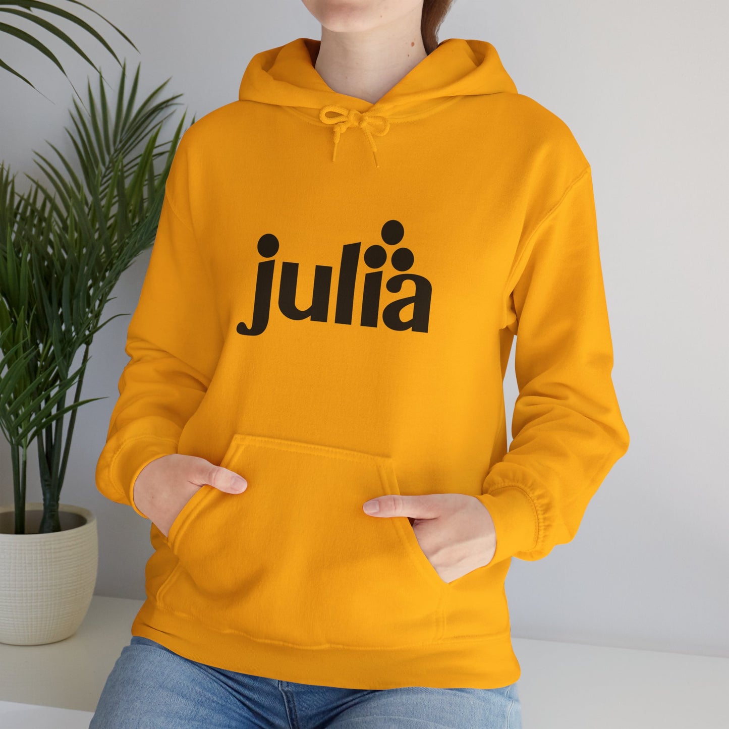 light_hoodie("julia", "#000")