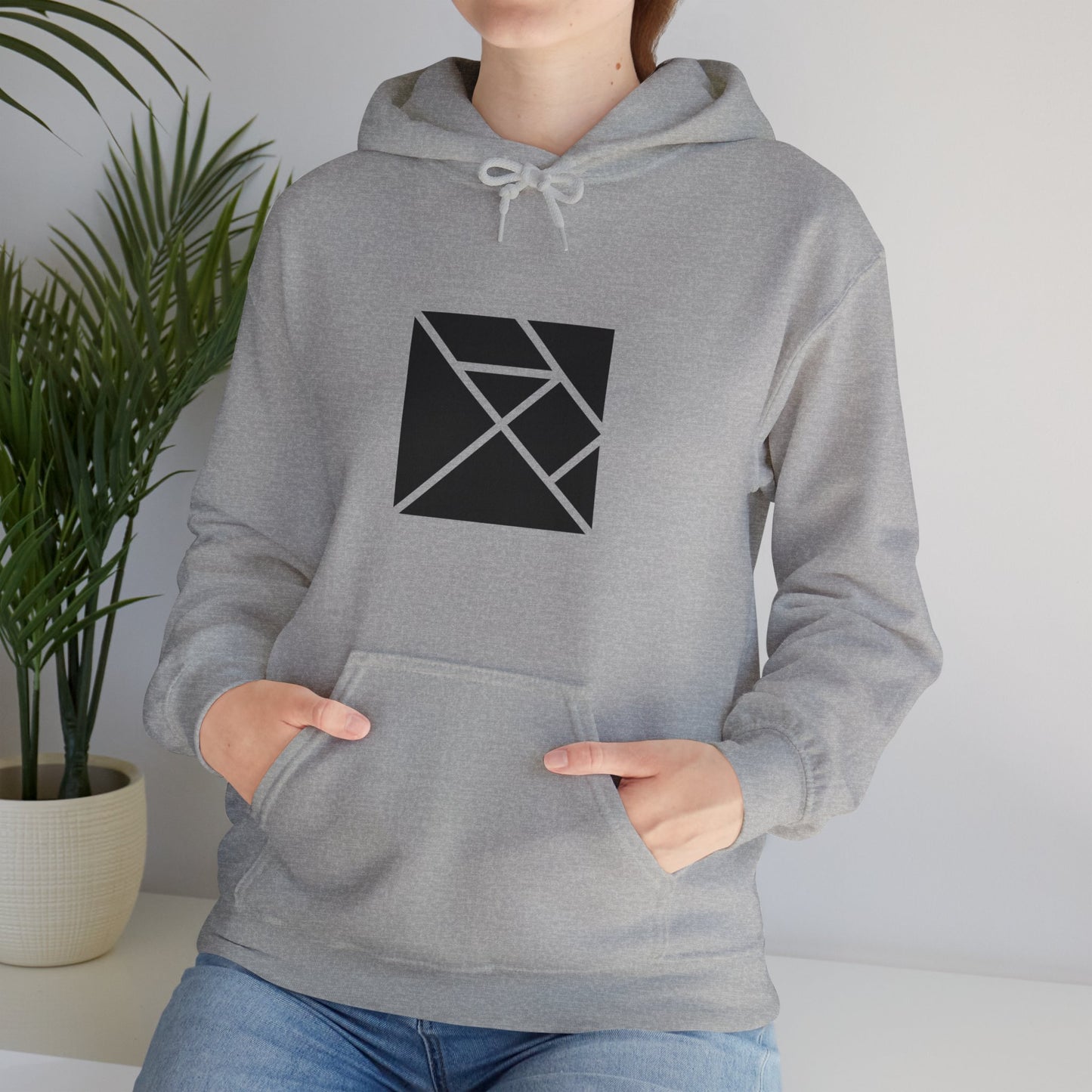 light_hoodie("elm", "#000")
