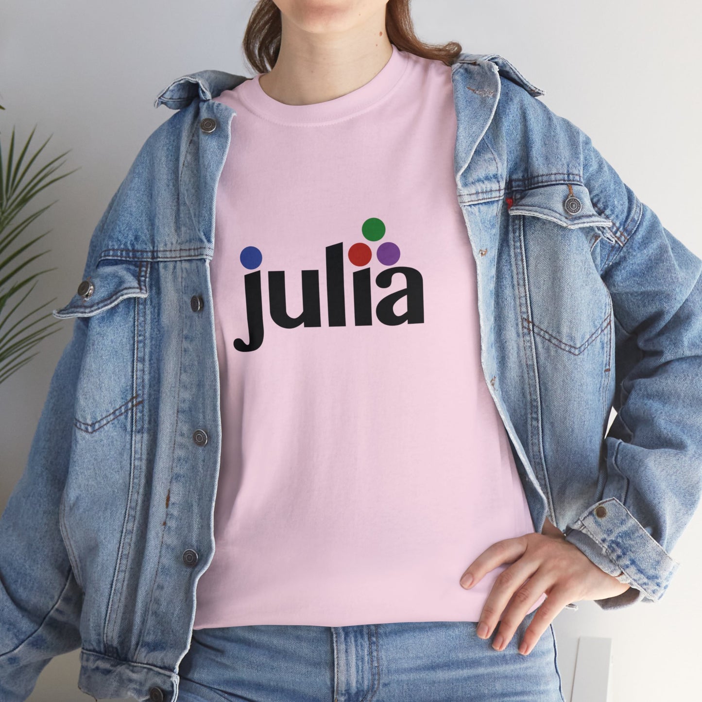 light_teeshirt("julia")